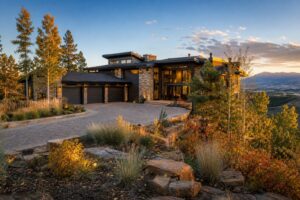 Commute Comparison for Luxury Buyers: Castle Pines vs Greenwood Village Access to RTD and Downtown Denver