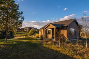 What Buyers Should Know About ADUs, Detached Guest Houses, and RV/Boat Garages Allowed by HOA in South Metro Denver